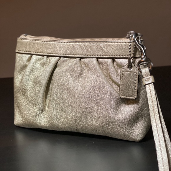 Coach Ergo Leather Pleated Large Wristlet Bronze Z48373 - Picture 6 of 6